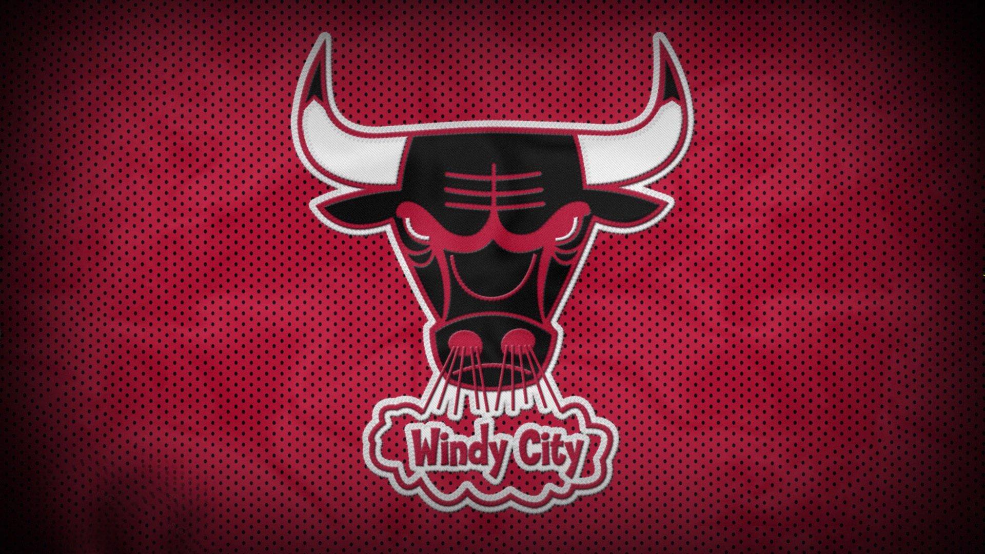 【开云】豪门重磅引援！顶级中场天价转会尘埃落定，新东家豪掷千金锁定核心